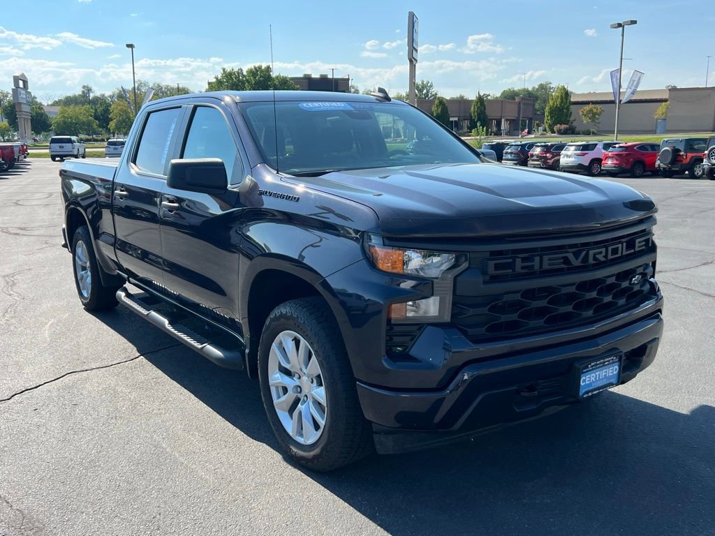 2022 Chevrolet Silverado 1500 Custom photo 3