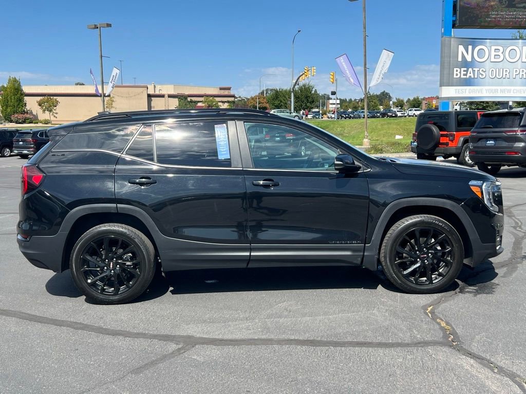 2023 Gmc Terrain SLE photo 3