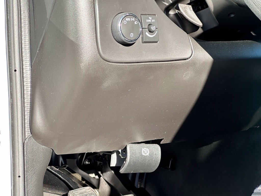 2025 Chevrolet Express Passenger LS - Photo 30