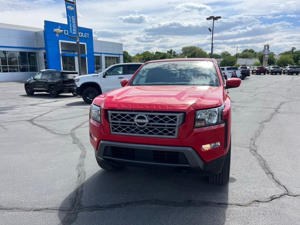 2022 Nissan Frontier SV photo 4
