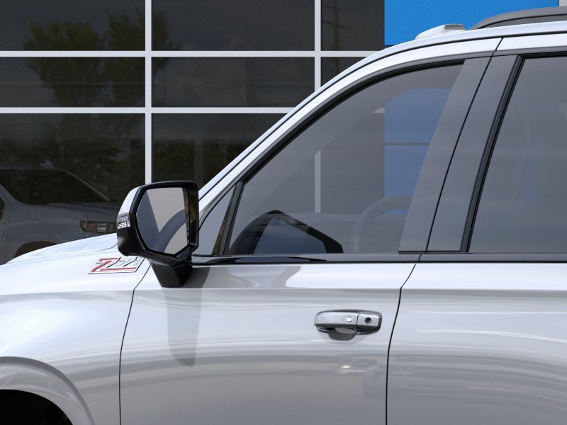 2027 Chevrolet Tahoe Z71 - Photo 12