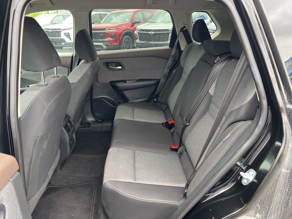 2023 Nissan Rogue SV - Photo 24