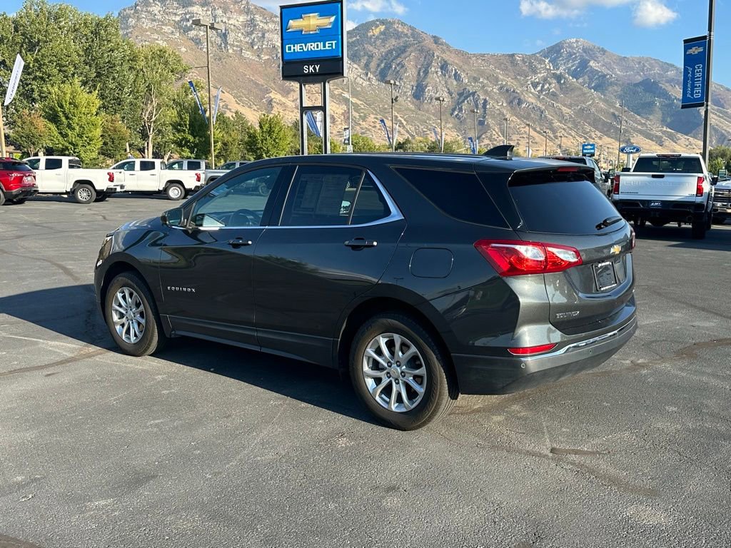 2020 Chevrolet Equinox LT photo 2