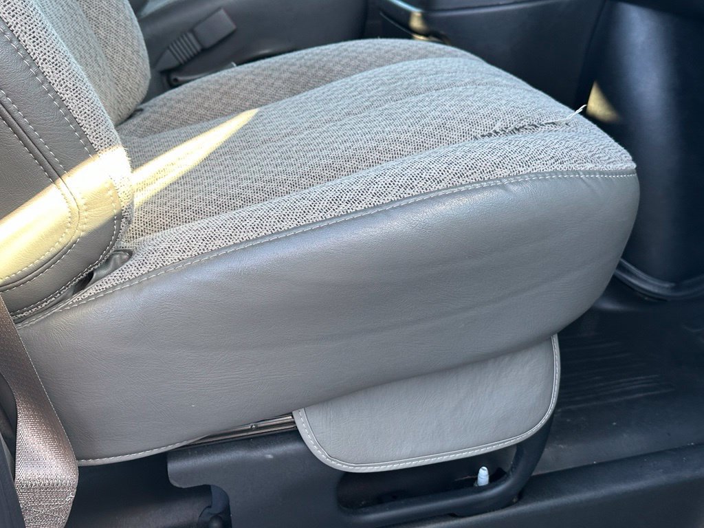 2025 Chevrolet Express Passenger LS - Photo 17