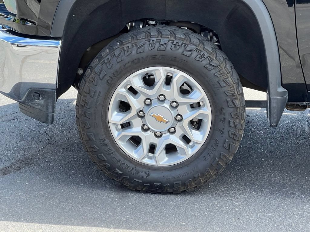 2023 Chevrolet Silverado 3500HD LT - Photo 15