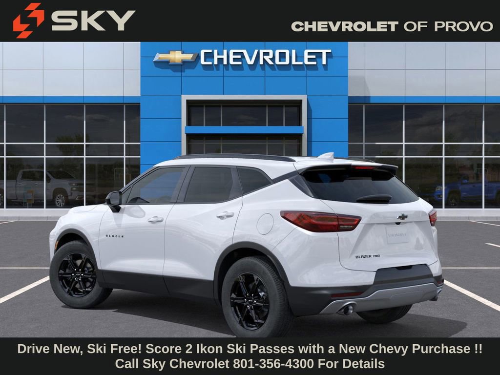 2025 Chevrolet Blazer 2LT photo 3