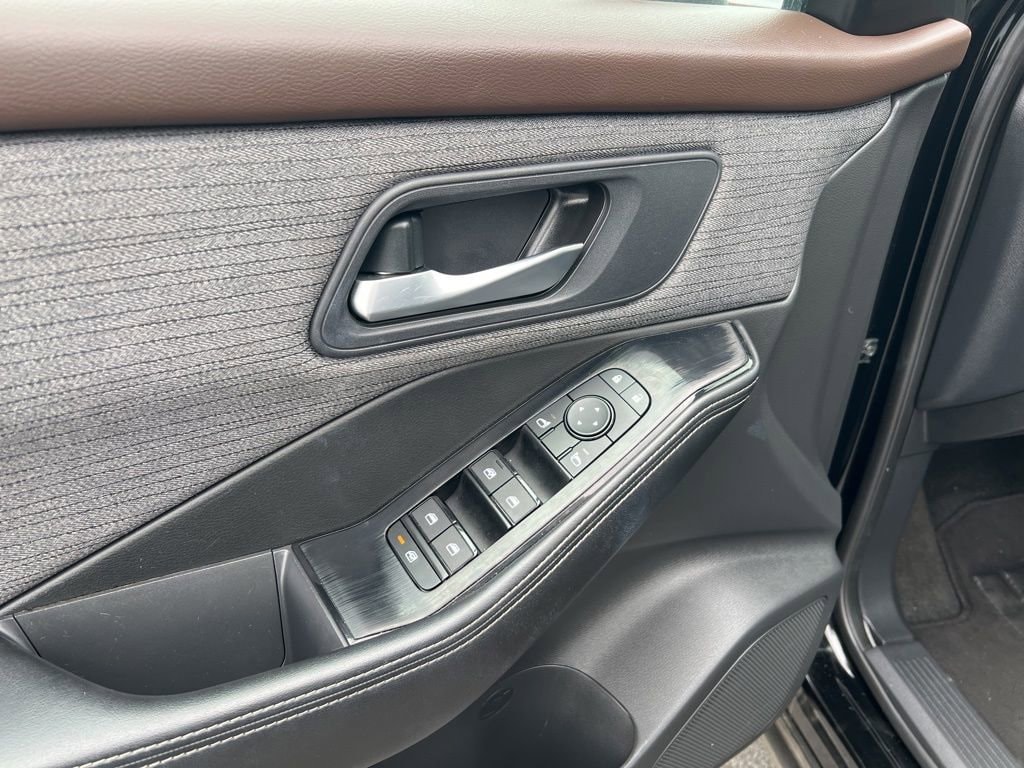 2023 Nissan Rogue SV - Photo 28