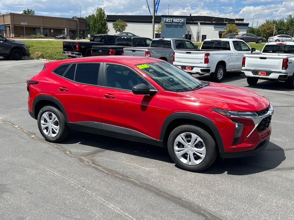 2026 Chevrolet Trax LS - Photo 7