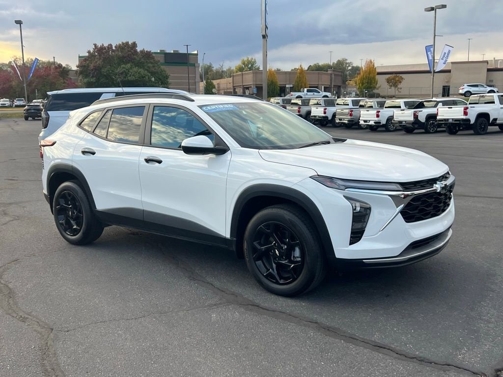 Certified 2025 Chevrolet Trax LT SUV