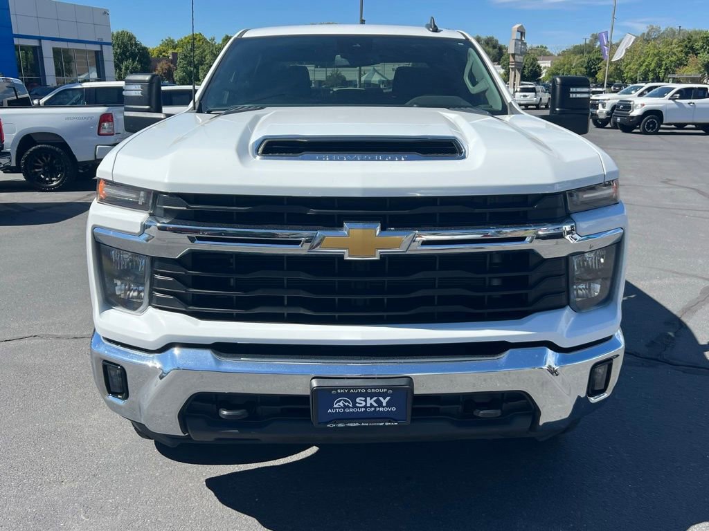2024 Chevrolet Silverado 2500HD LT photo 4