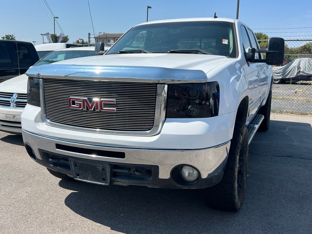 2008 Gmc Sierra 2500 HD SLT photo 2