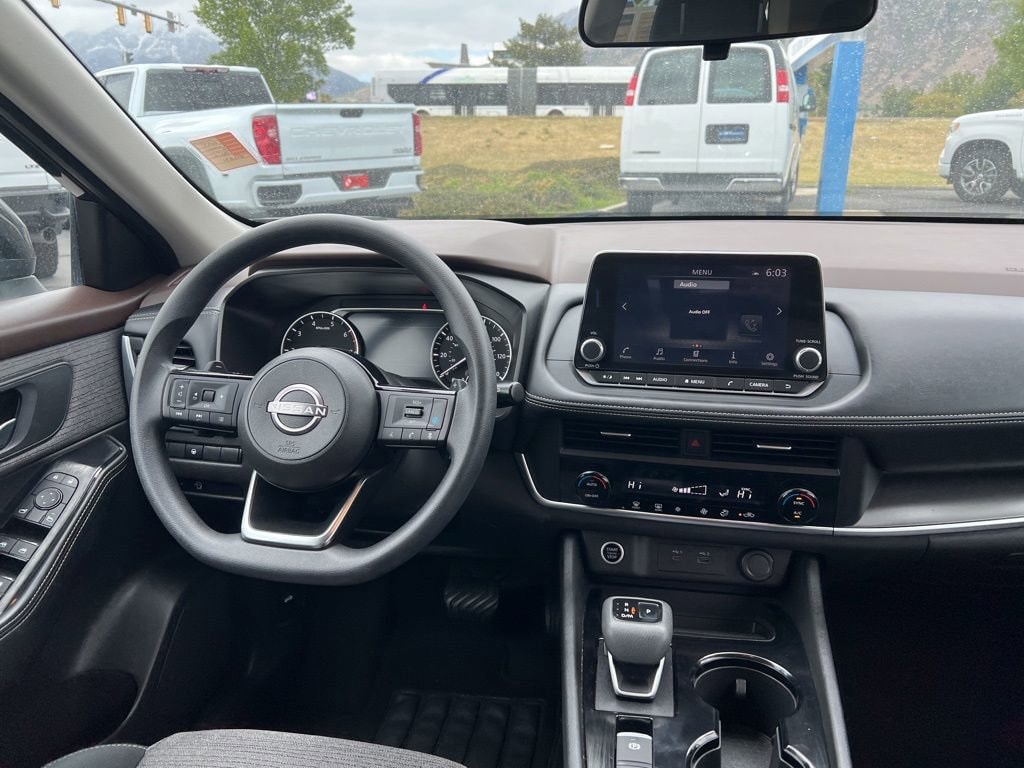 2023 Nissan Rogue SV - Photo 21