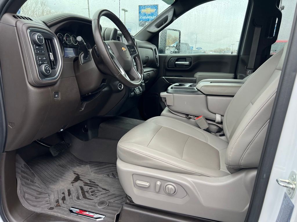 2022 Chevrolet Silverado 3500HD LTZ - Photo 25