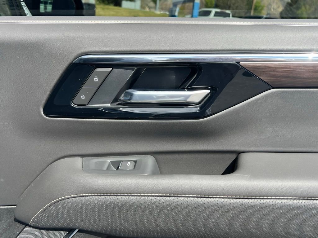2026 Chevrolet Tahoe Premier - Photo 18