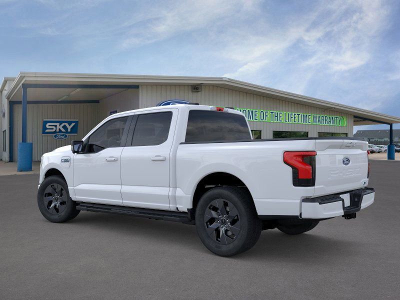 2025 Ford F-150 Lightning photo 4