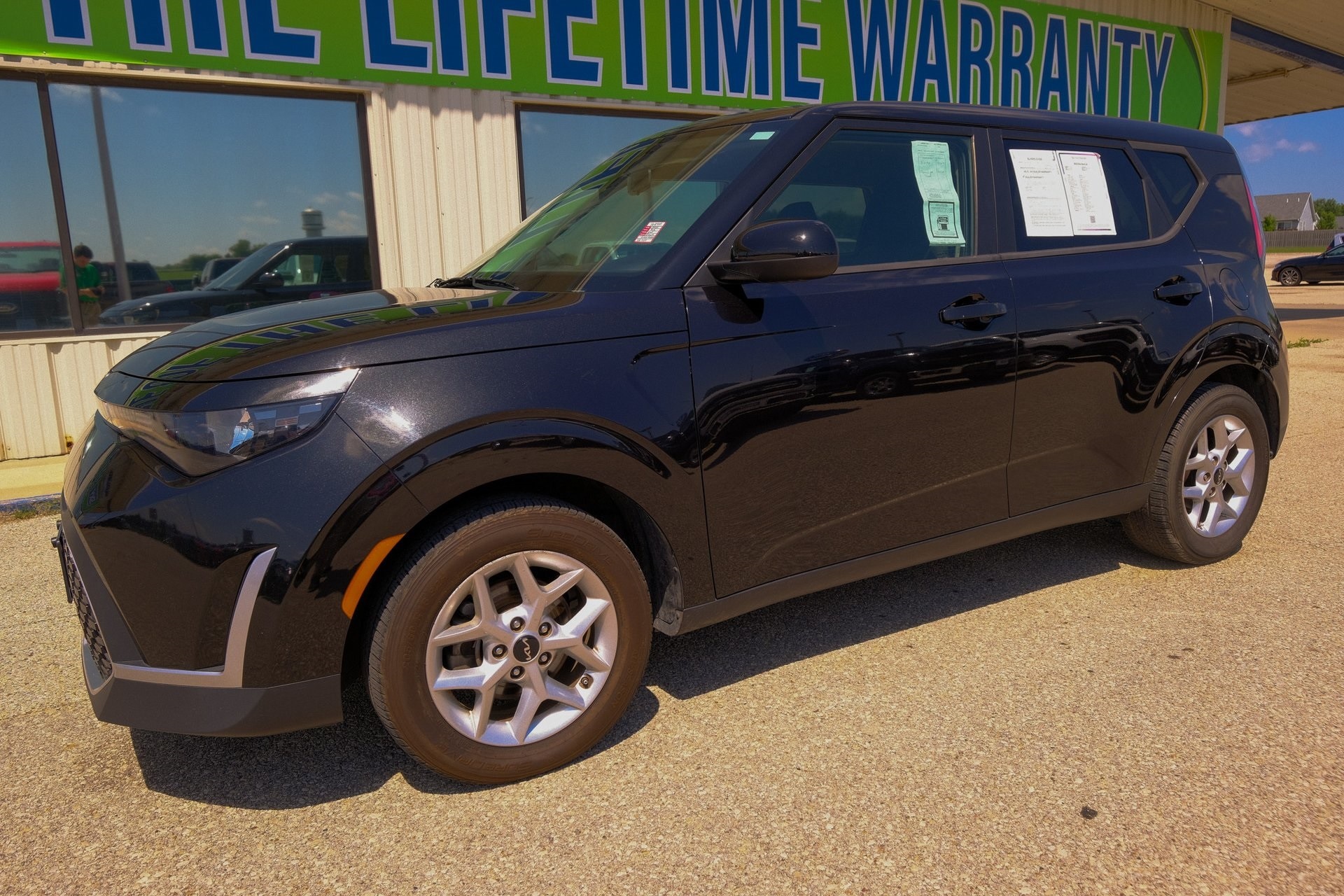 Used 2023 Kia Soul LX with VIN KNDJ23AUXP7854450 for sale in Newhall, IA