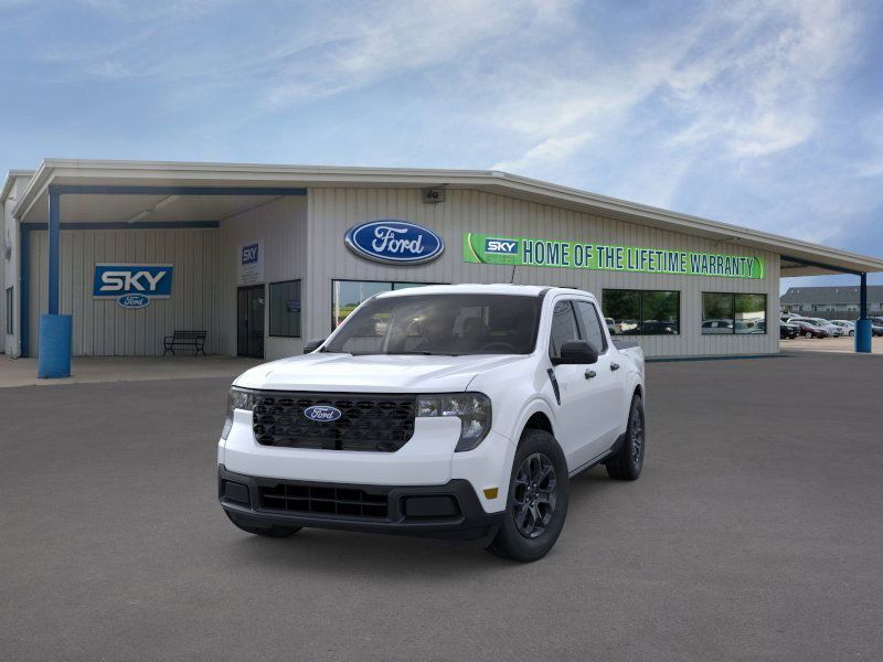 2025 Ford Maverick XLT photo 2