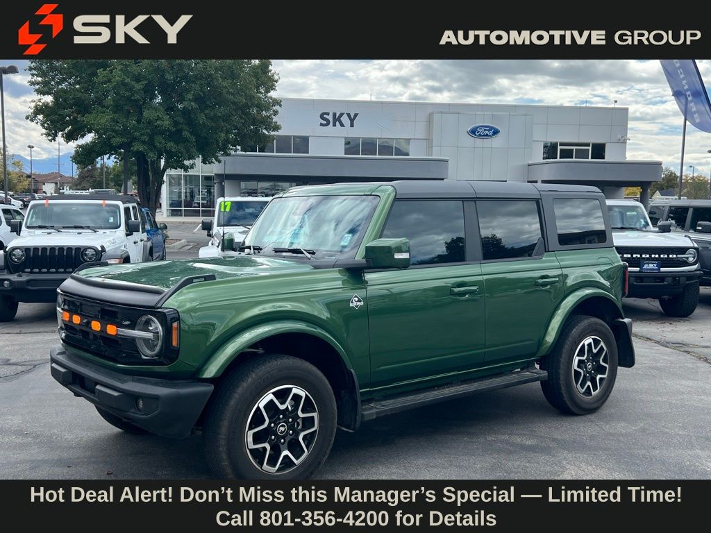 2022 Ford Bronco 4-Door Outer Banks's photo