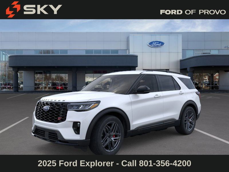 2025 Ford Explorer ST's photo
