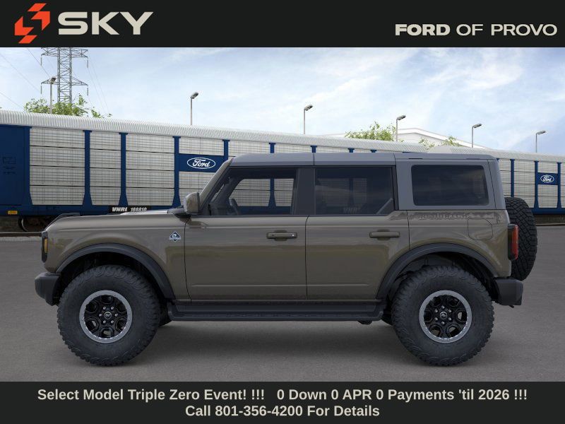 2025 Ford Bronco Outer Banks photo 3