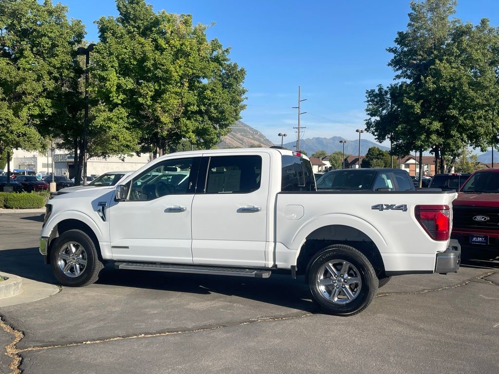 2024 Ford F-150 XLT photo 4