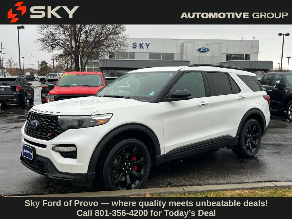 2020 Ford Explorer ST's photo
