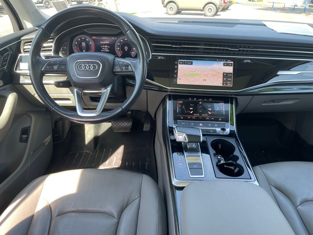 2020 Audi Q7 55 Premium Plus photo 5