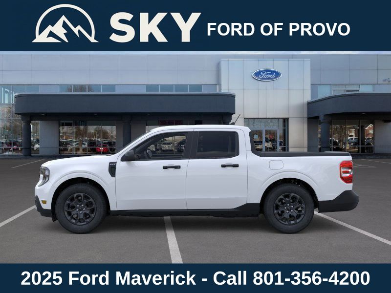 2025 Ford Maverick XLT photo 2