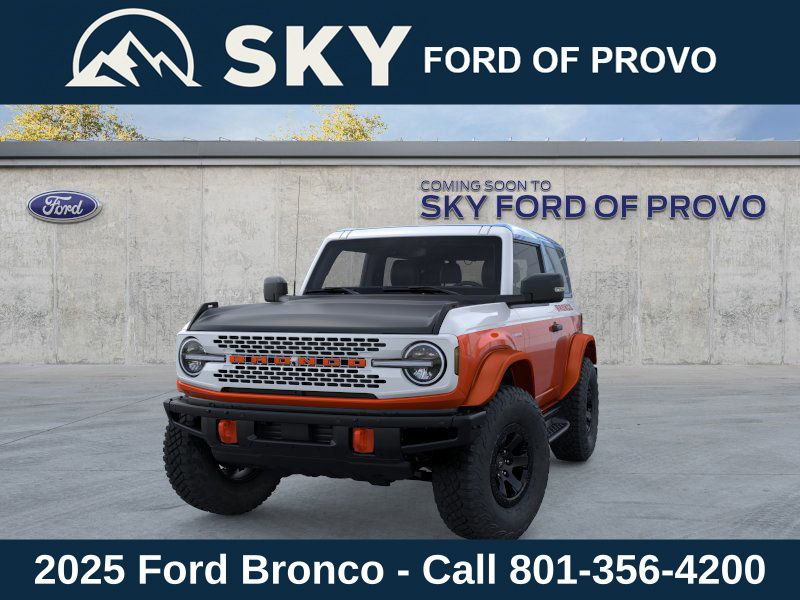 2025 Ford Bronco First Edition photo 2