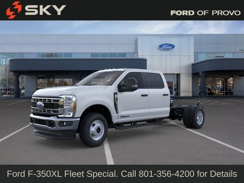 2025 Ford F-350 XL 4x4 Crew Cab 179-In DRW's photo