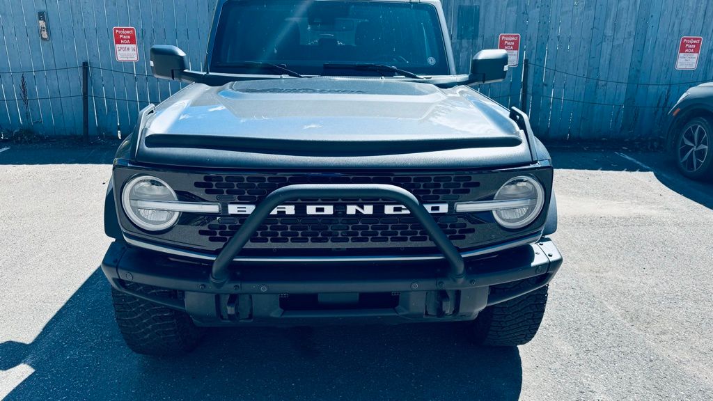2022 Ford Bronco Wildtrak photo 2