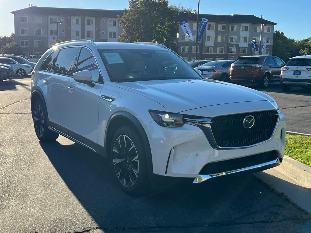 2024 Mazda CX-90 Plug-in Hybrid Premium Plus photo 4