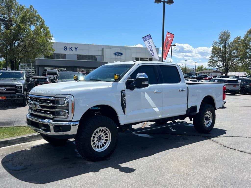 2023 Ford F-250 Lariat 4x4 Crew Cab 160 in's photo