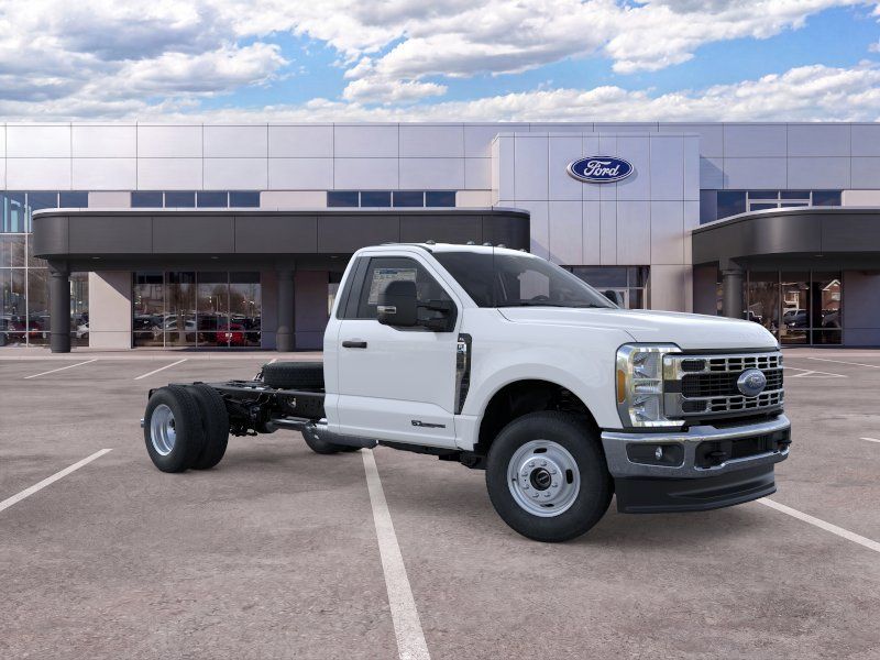 2026 Ford F-350 Super Duty Chassis Cab XL - Photo 8