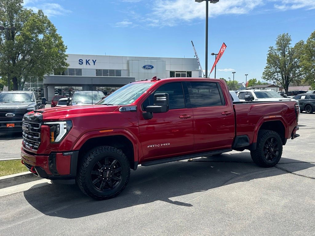 2025 GMC Sierra 4WD Crew Cab Standard Box AT4's photo