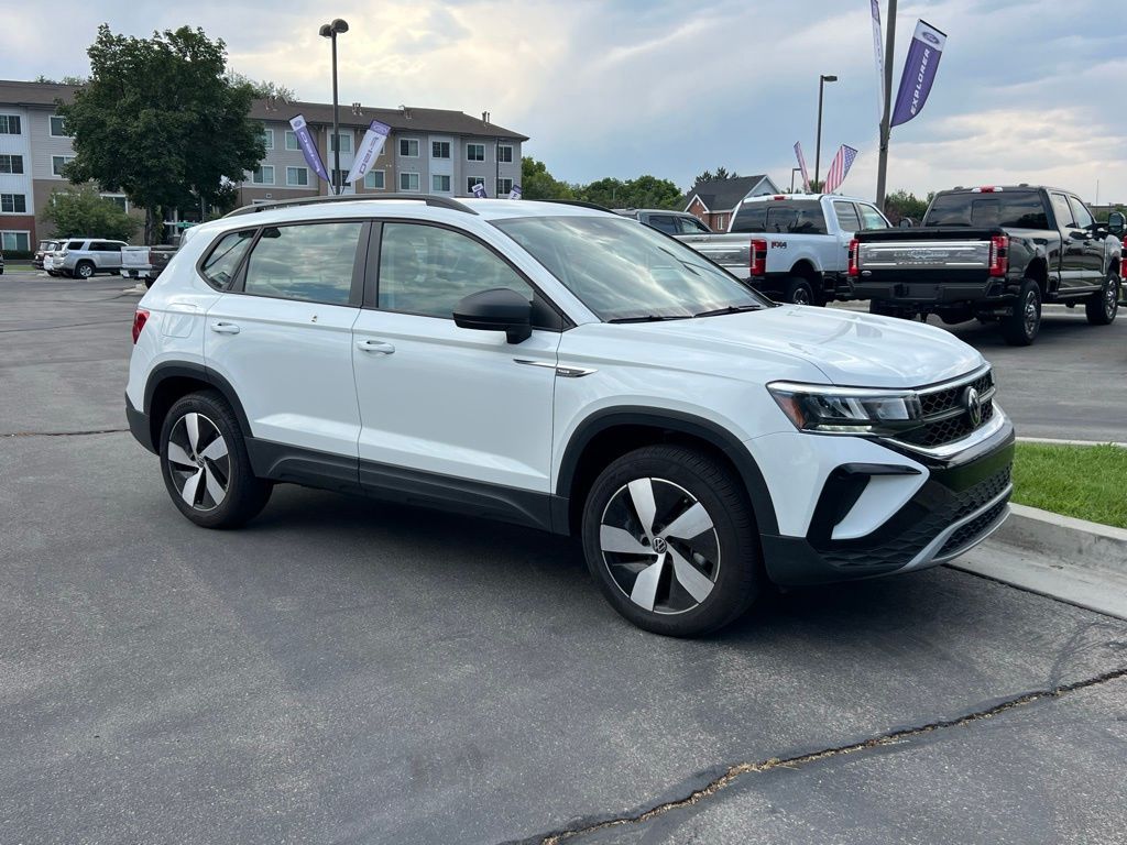 2024 Volkswagen Taos S photo 4
