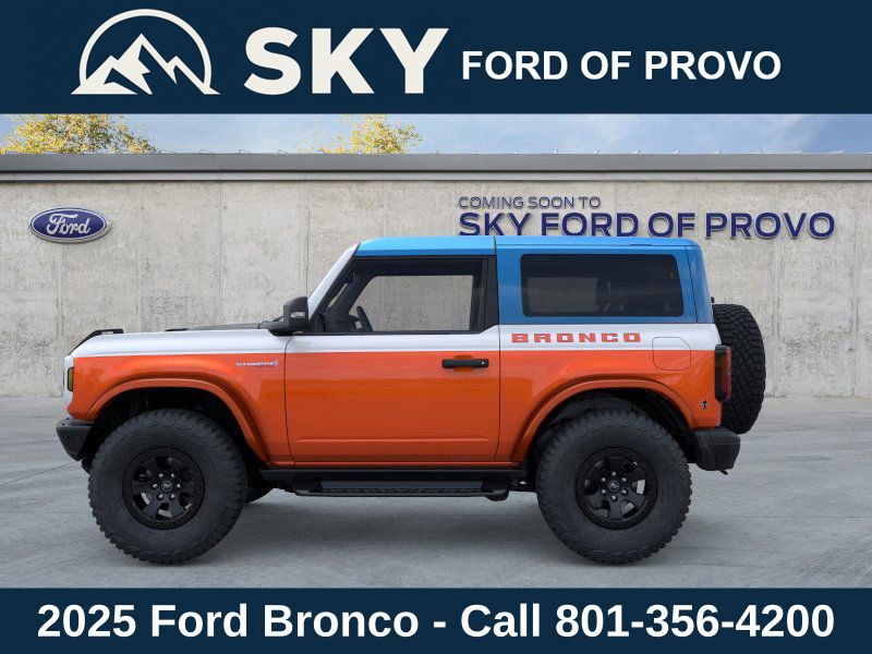 2025 Ford Bronco First Edition photo 3