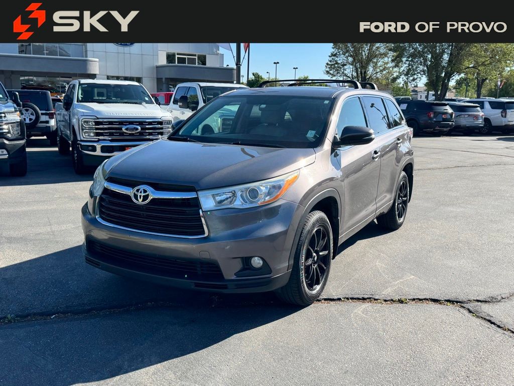 Used 2014 Toyota Highlander LE Plus with VIN 5TDBKRFH1ES018290 for sale in Provo, UT