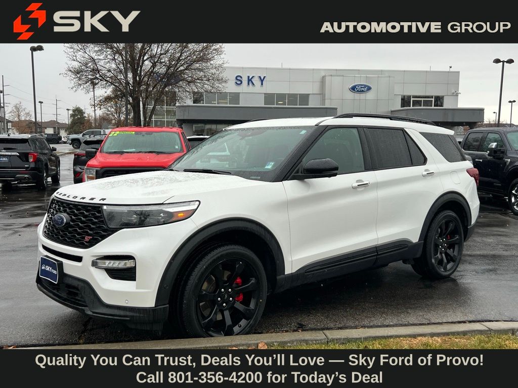2020 Ford Explorer ST's photo