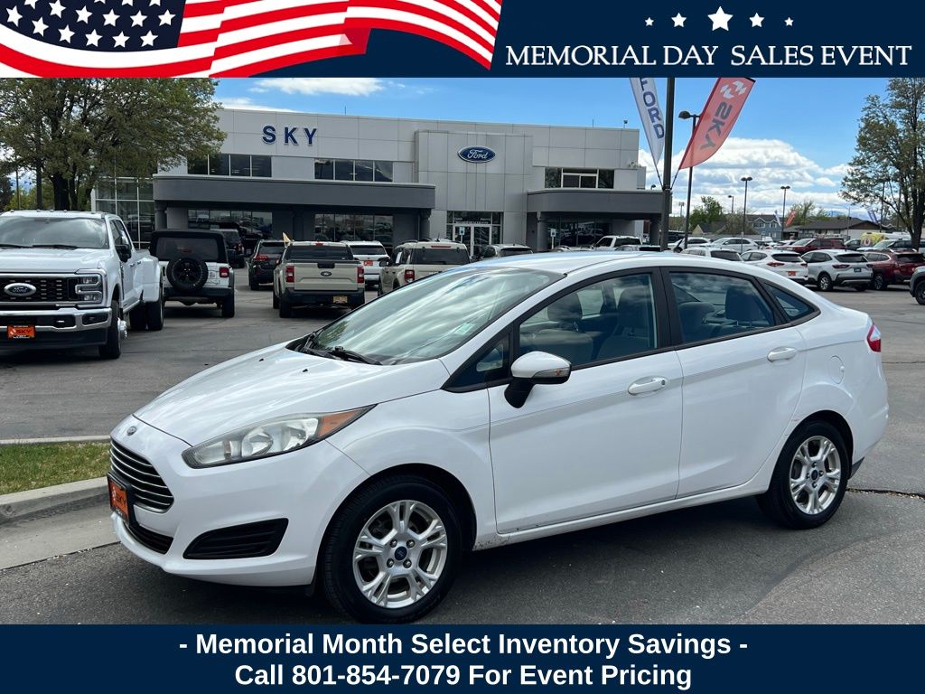 2016 Ford Fiesta SE Sedan's photo