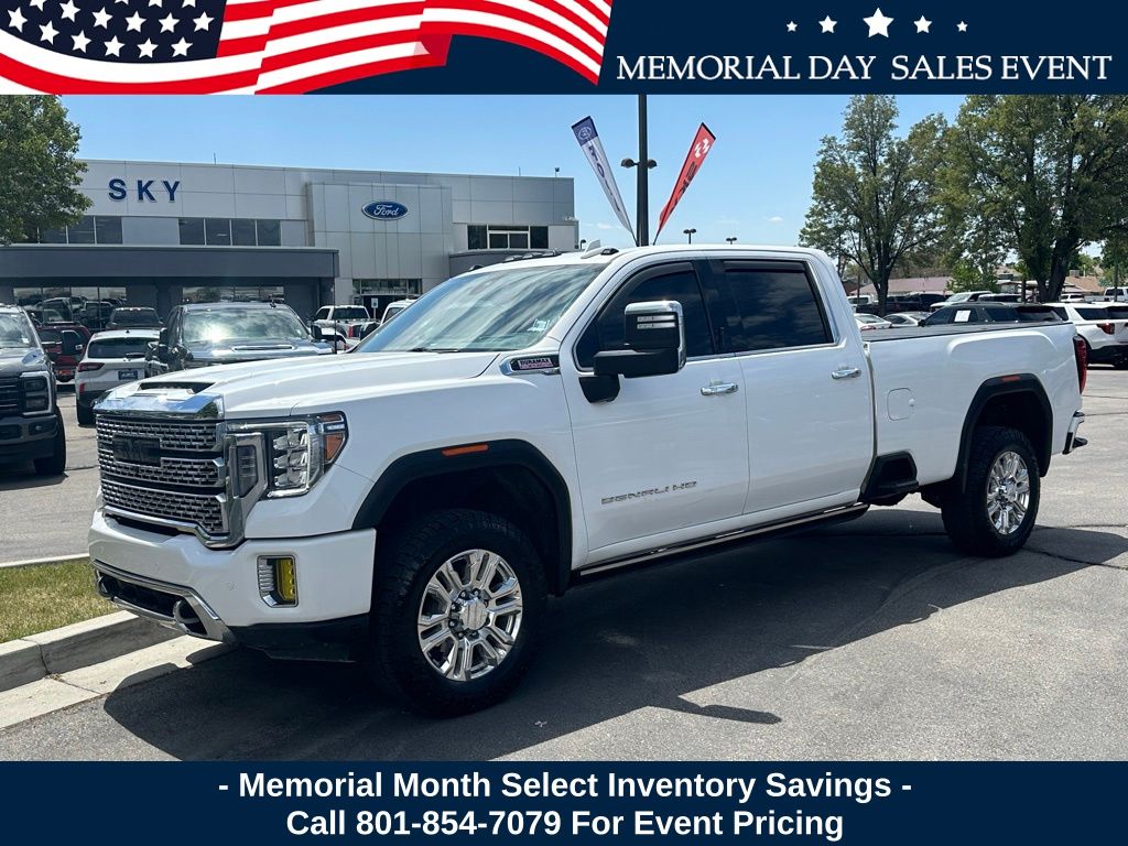 2022 GMC Sierra 4WD Crew Cab Standard Box Denali's photo