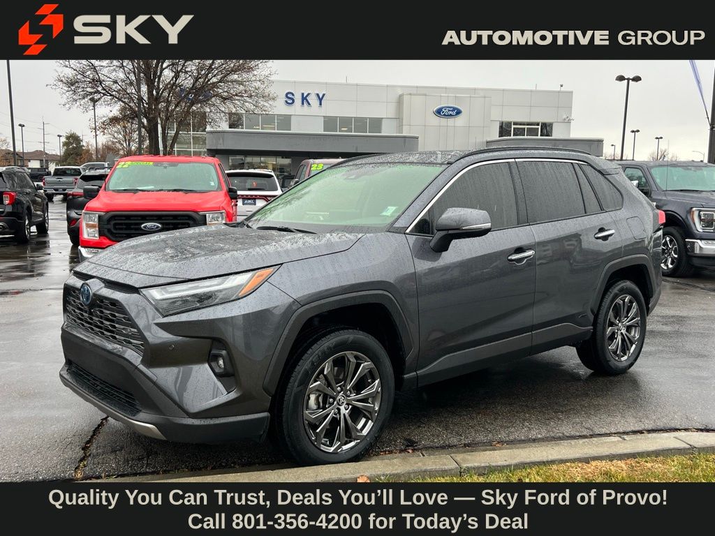 2023 Toyota RAV4 Limited's photo