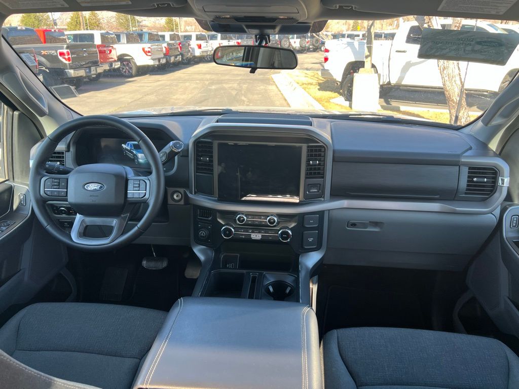 2025 Ford F-150 XLT - Photo 22