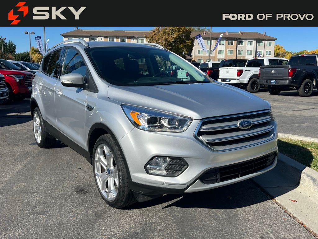 2019 Ford Escape Titanium photo 3