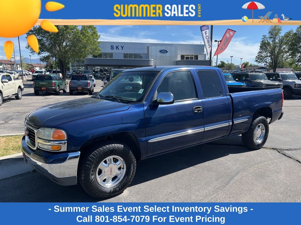 2002 GMC Sierra 4WD Extended Cab 6 1/2-ft SLE's photo