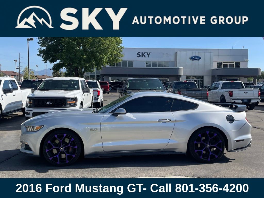 2016 Ford Mustang GT photo 2