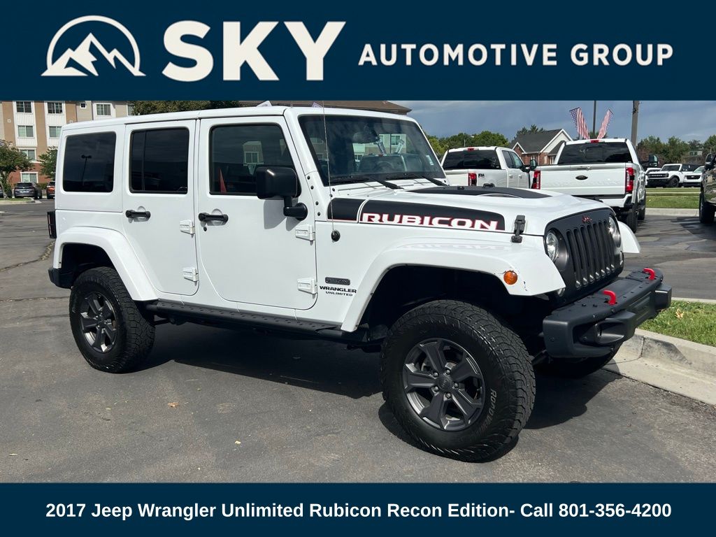 2017 Jeep Wrangler Unlimited Rubicon Recon photo 3