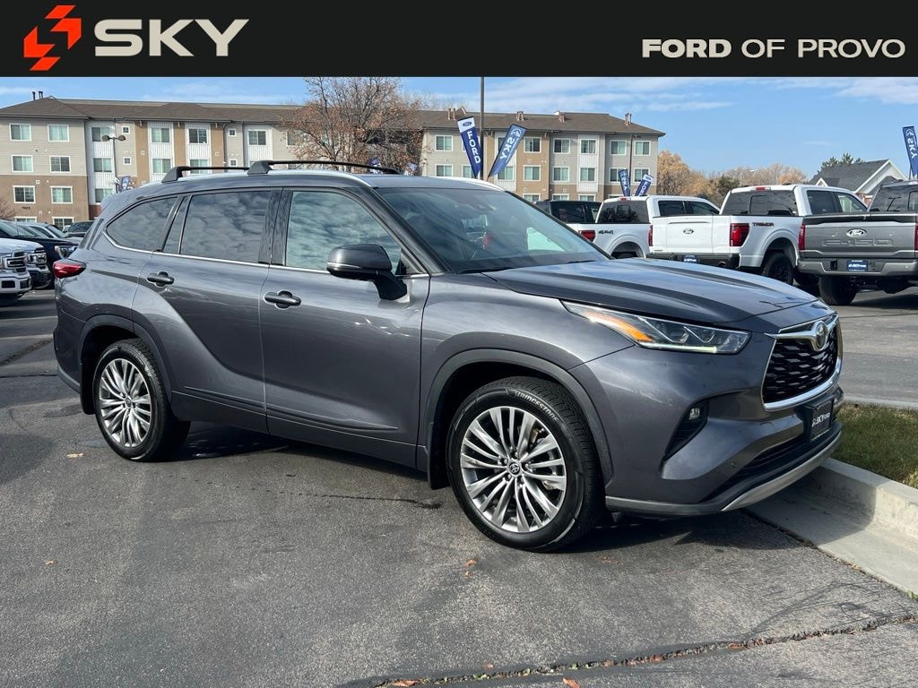 Used 2022 Toyota Highlander Platinum SUV