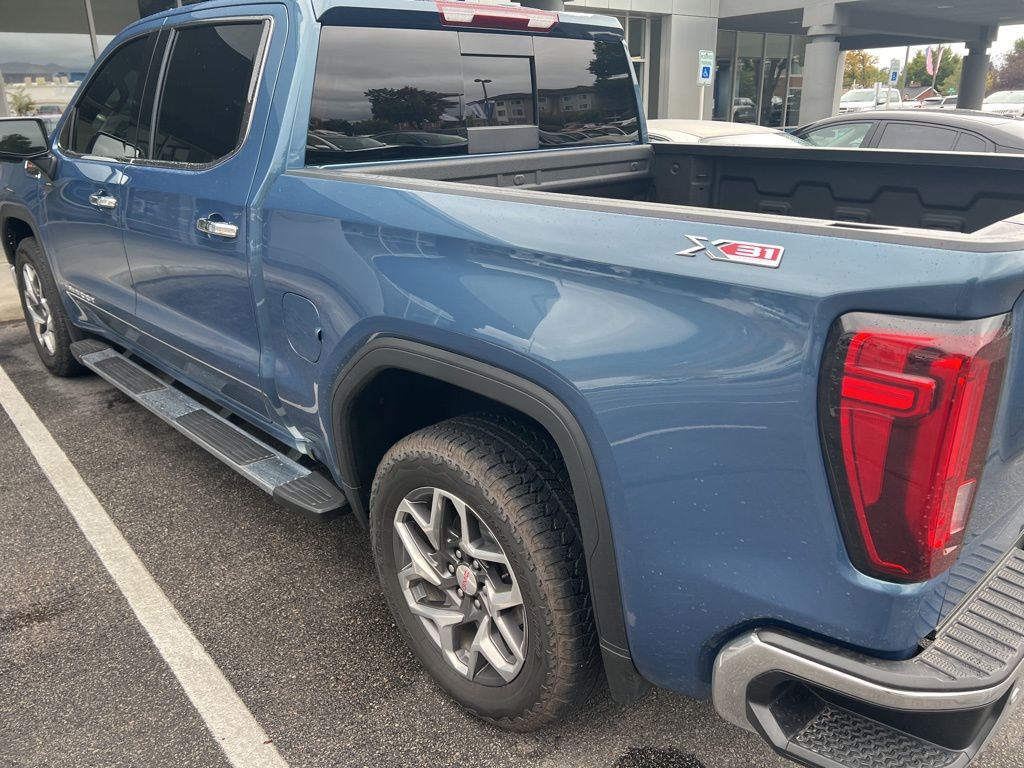 2024 Gmc Sierra 1500 SLT photo 2