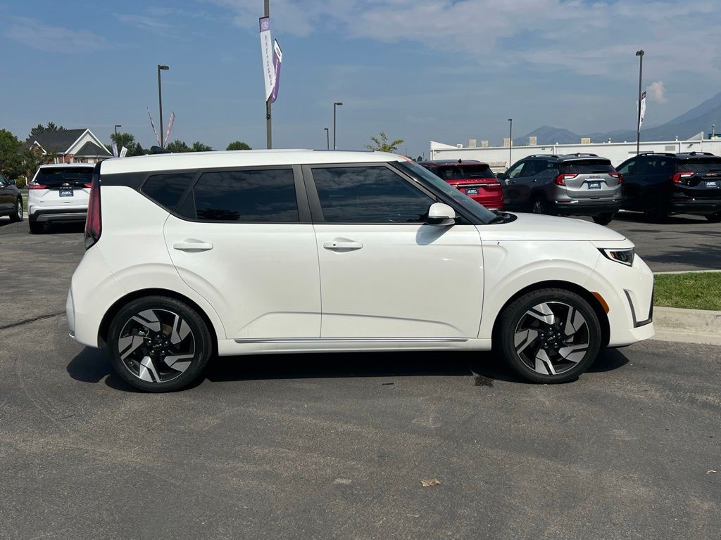 2023 Kia Soul GT-Line photo 4